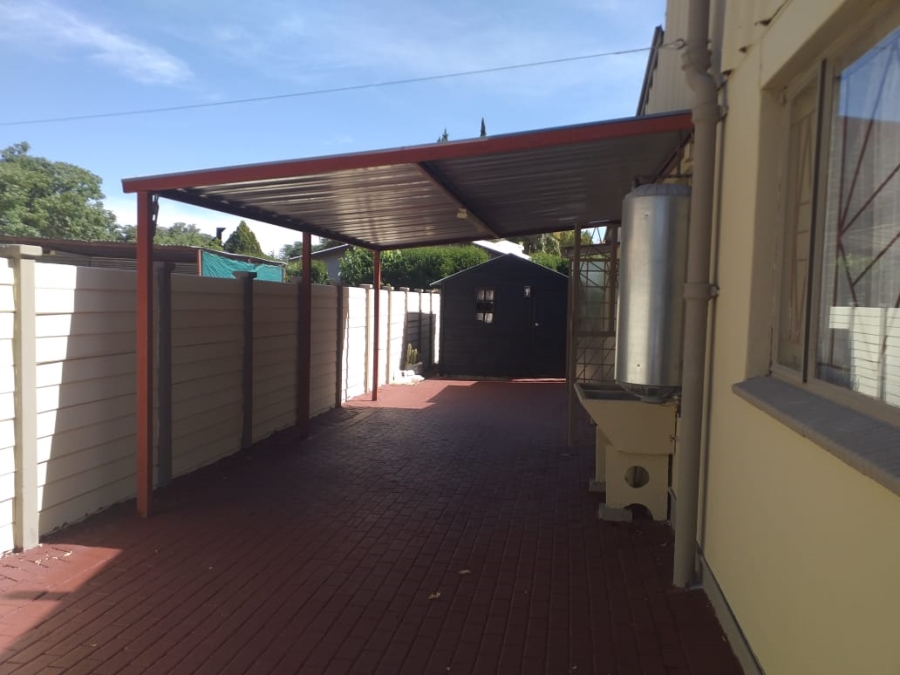 3 Bedroom Property for Sale in Roosheuwel North West